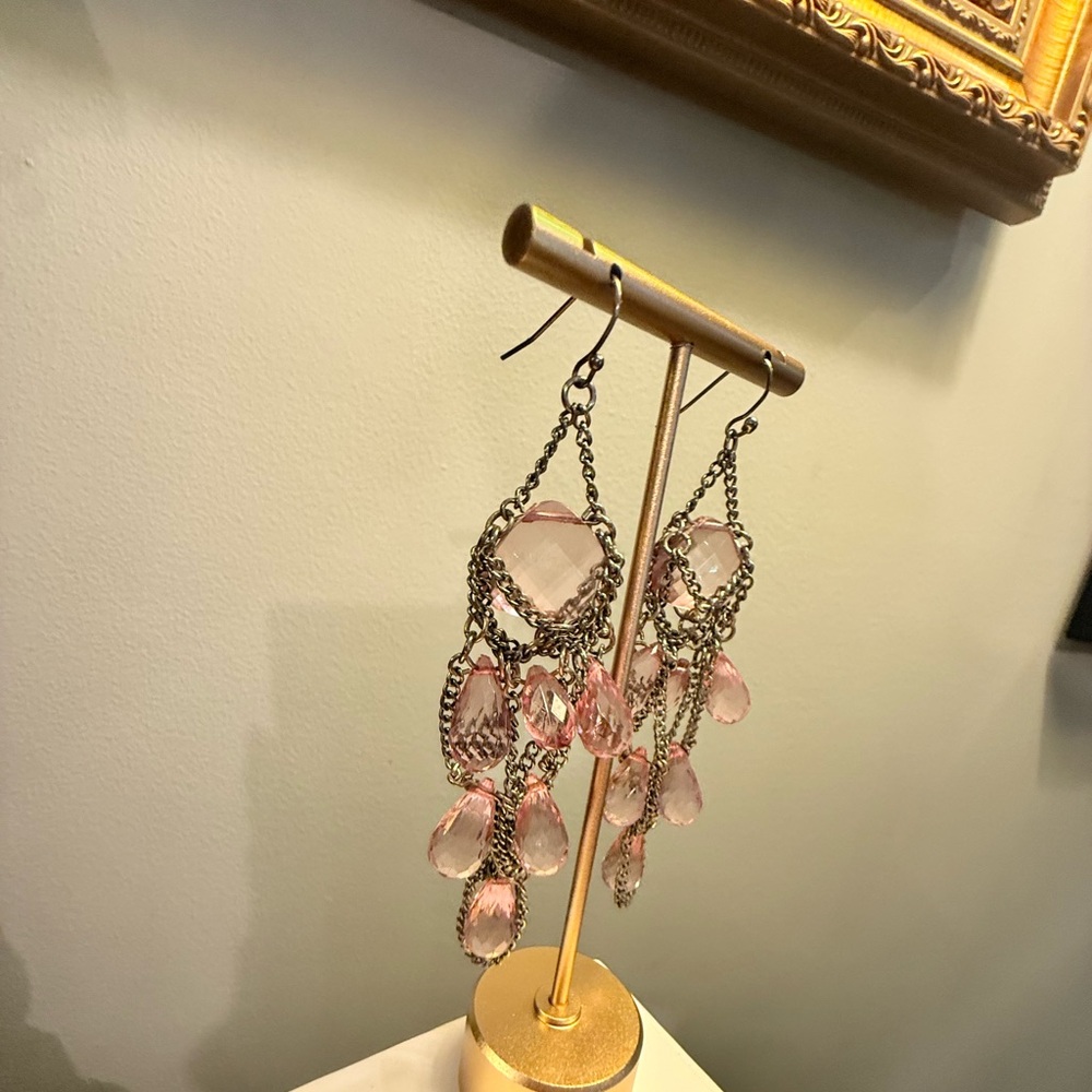Vintage Y2K Silver/Blush Pink Chain 3.5” Drop Chandelier Earrings - Picture 5 of 10